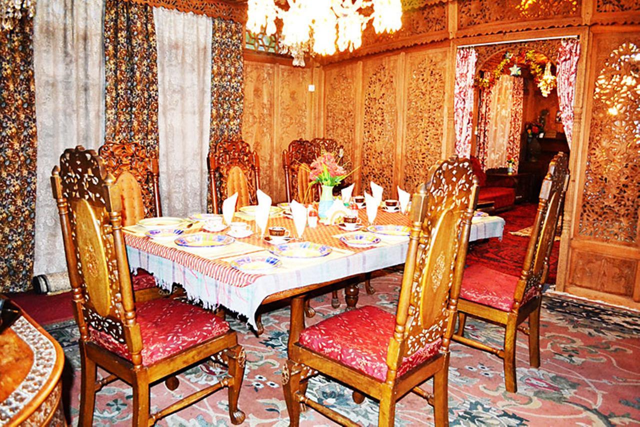 Morning Star Group Of Houseboats Hotel Srinagar  Exterior photo